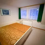 Nyaraló Adelheid *
